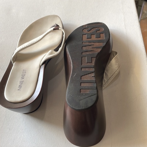 Nine West wedge sandals - Picture 5 of 5